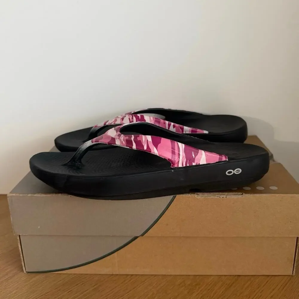 OOFOS OOlala ‘Pink Camo’ Women Recovery Sandals- SZ 11